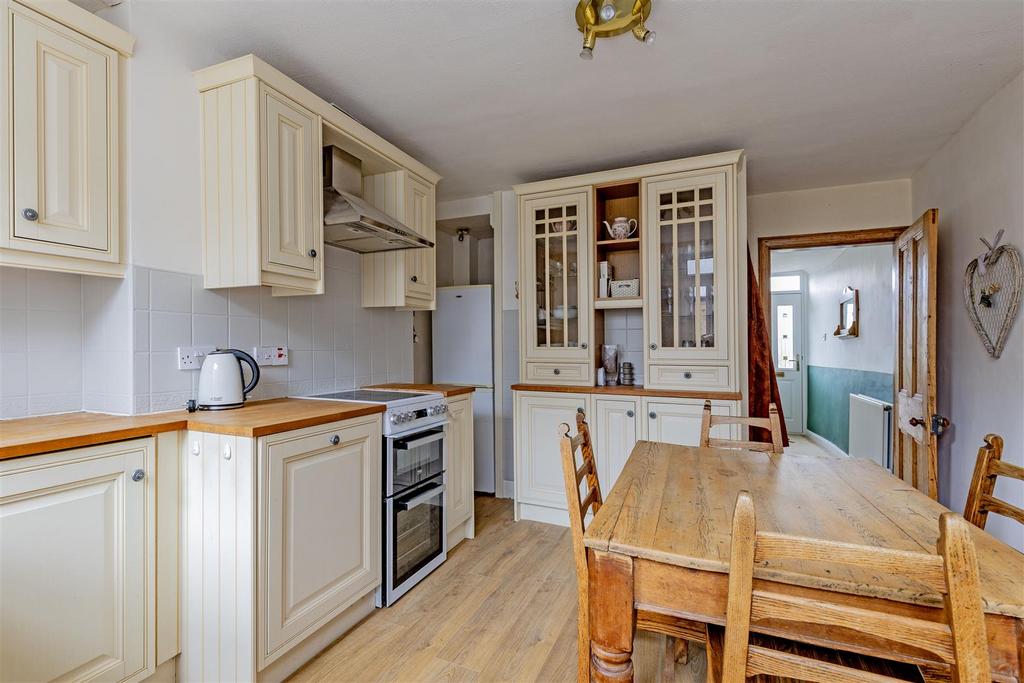 Kitchen-2.jpg