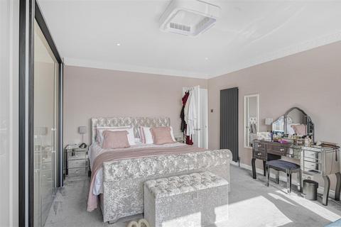 6 Rustic Road, Peacehaven, BN10 7SS