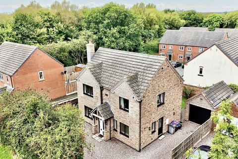 4 bedroom detached house for sale, Shrewsbury Road, Market Drayton, TF9
