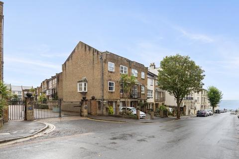 3 bedroom terraced house for sale, Brighton, East Sussex BN2