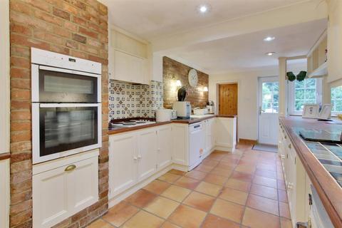 undefined, Round Street, Cobham, Gravesend
