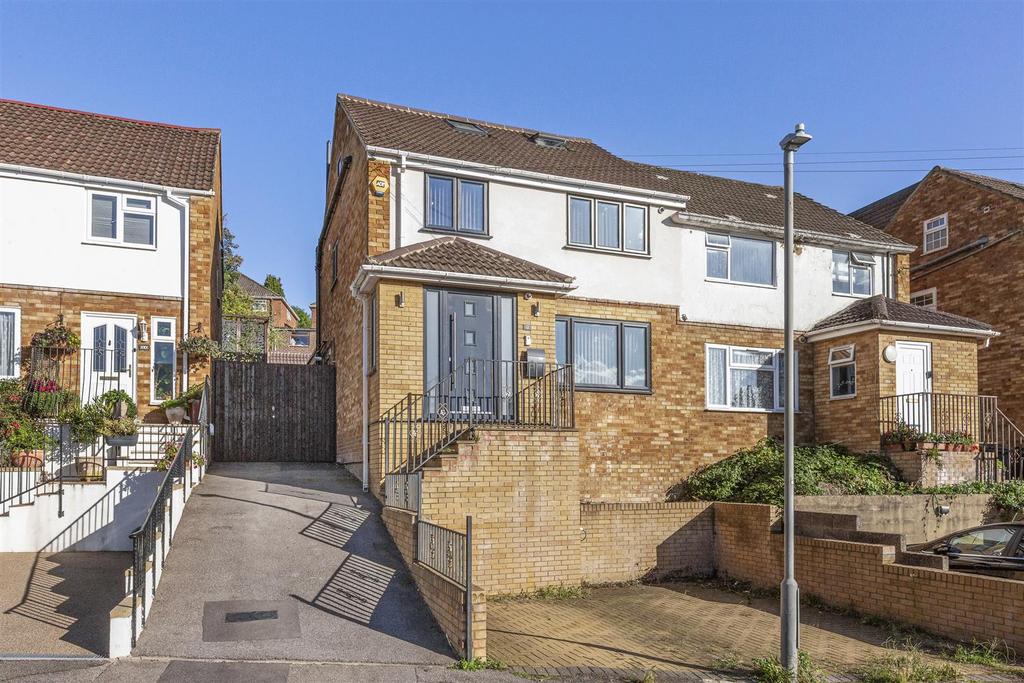 12 Salisbury Road, HP13 6 UL-4.jpg