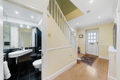 59 Robin Hood Lane, London, SW15 3PX