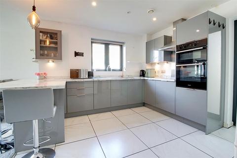 2 bedroom apartment for sale, Birtchnell Close, Berkhamsted