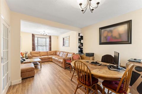 undefined, Inverness Road, Southall UB2