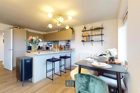 undefined, Luna Court, Loughton IG10