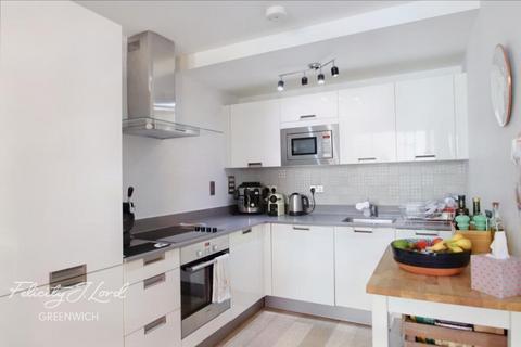 2 bedroom apartment for sale, Creek Road, London, SE8