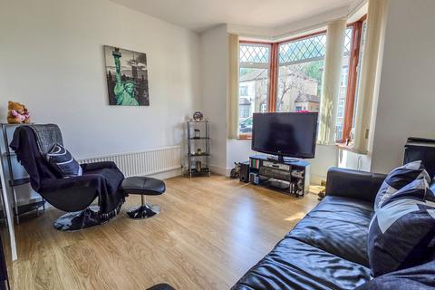 2 bedroom semi-detached house for sale, Longfield Avenue, Hornchurch, RM11