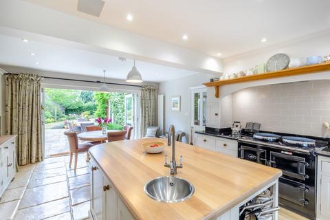 5 bedroom detached house for sale, Chapel Row, Berkshire