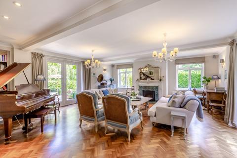 5 bedroom detached house for sale, Chapel Row, Berkshire