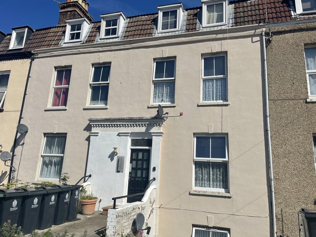 Ground Floor One Bed Flat available in Cliff Road