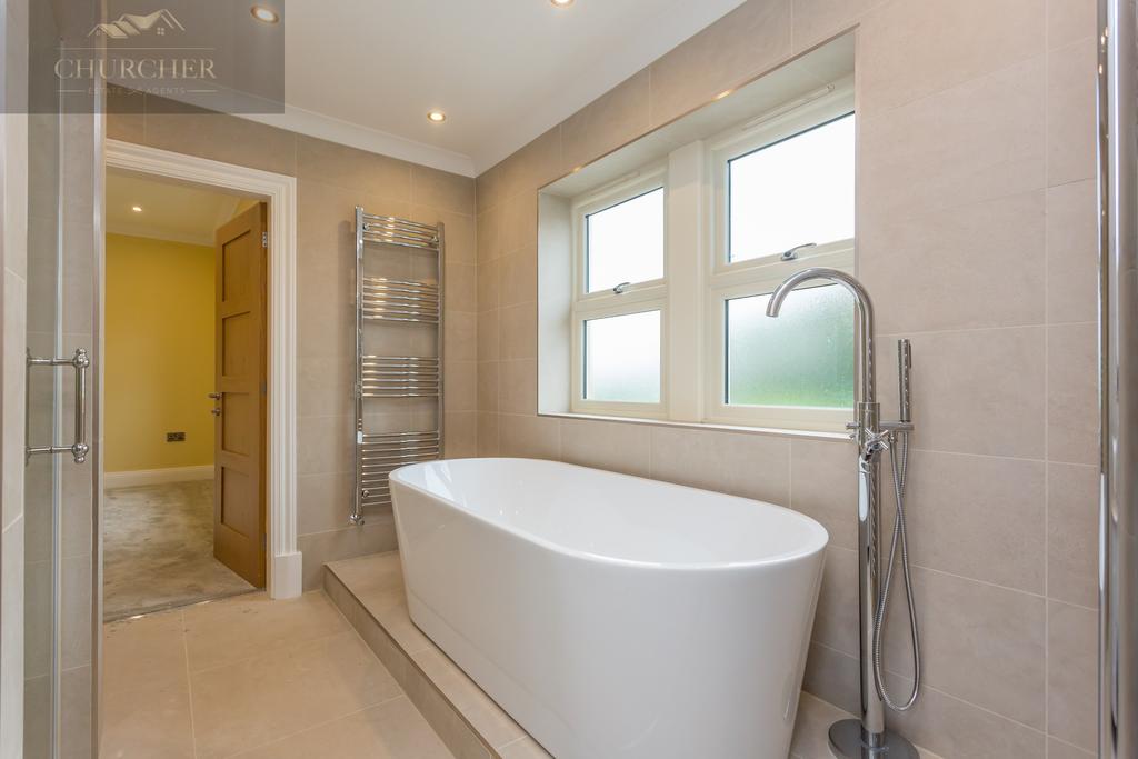 Bowland view jack &amp; jill bathroom - Copy