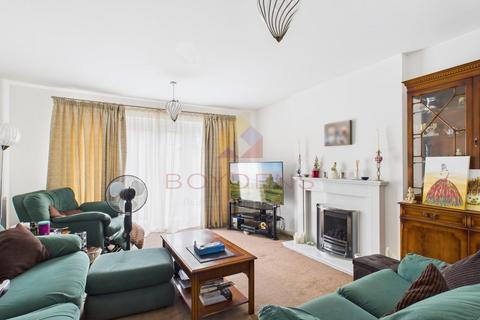 undefined, Overing Avenue, Sudbury CO10