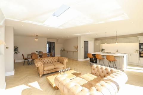 4 bedroom detached house for sale, Bradway Road, Sheffield S17