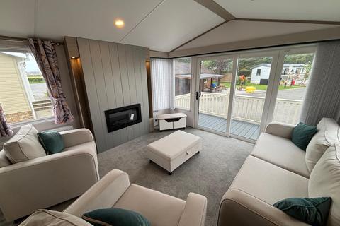 undefined, Hambleton, Lancashire, FY6