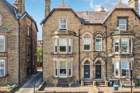 undefined, East Parade, 21 East Parade, HG1