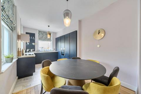 undefined, East Parade, Harrogate, HG1