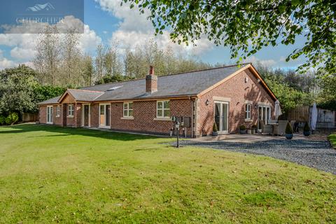 6 bedroom detached bungalow for sale, Hall Lane, Ormskirk L40