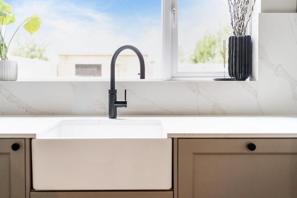 ROSEDALE COURT (19).jpg