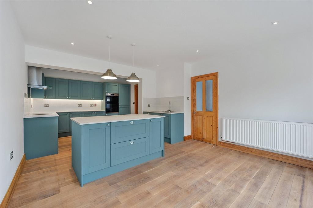 Kitchen/Dining