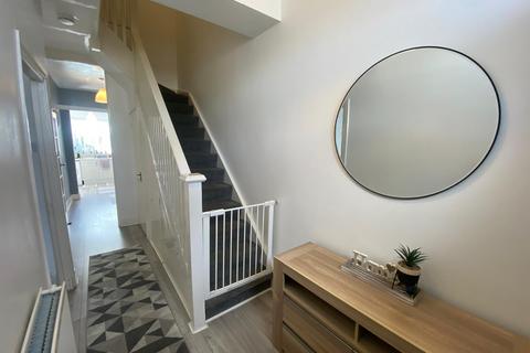 3 bedroom terraced house for sale, Hertford Road Ilford IG2 7HQ