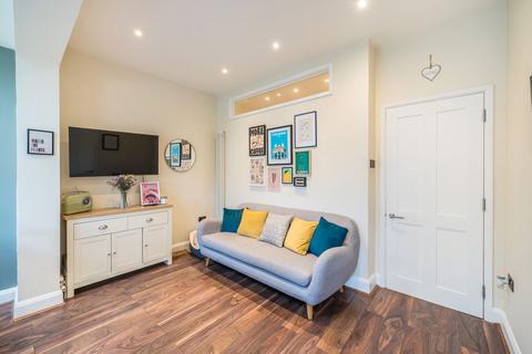 5 bedroom house for sale, Pevensey Road, London SW17