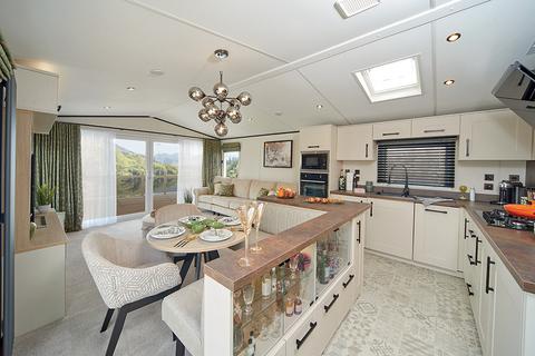 undefined, Hambleton, Lancashire, FY6