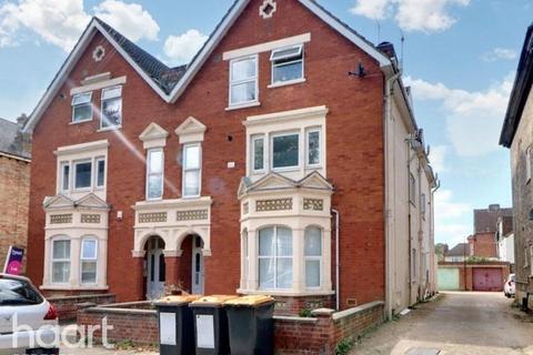 Chaucer Road, Bedford
