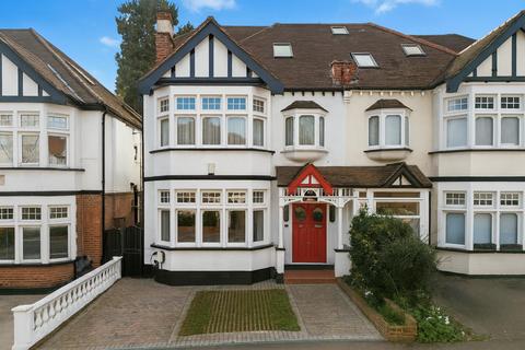 12 Glebelands Avenue, London, E18 2AB
