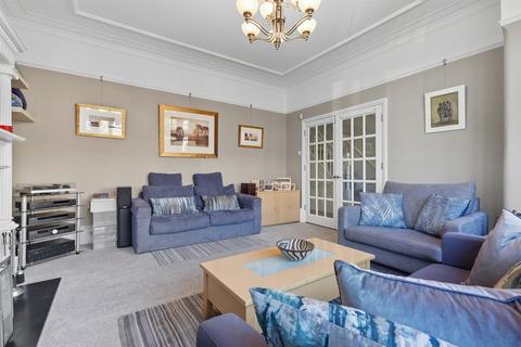 12 Glebelands Avenue, London, E18 2AB