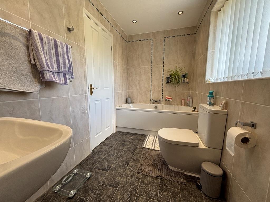 Bathroom.JPG