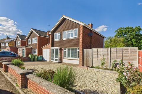 15 Ansell Close, Cheltenham, GL51 3JS
