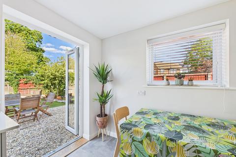 15 Ansell Close, Cheltenham, GL51 3JS