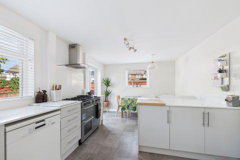 15 Ansell Close, Cheltenham, GL51 3JS