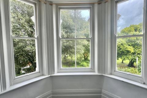 Flat C, 10 Augusta Gardens, Folkestone, CT20 2RR