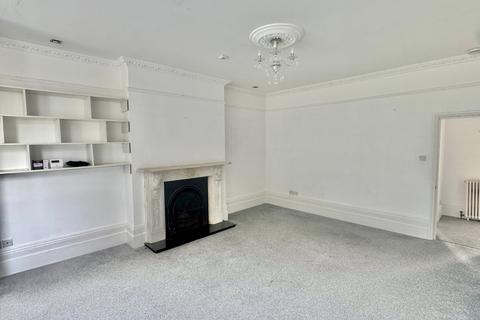 Flat C, 10 Augusta Gardens, Folkestone, CT20 2RR
