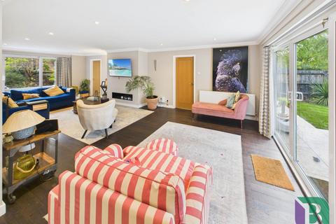 5 bedroom detached house for sale, Silverbirches Lane, Woburn Sands MK17
