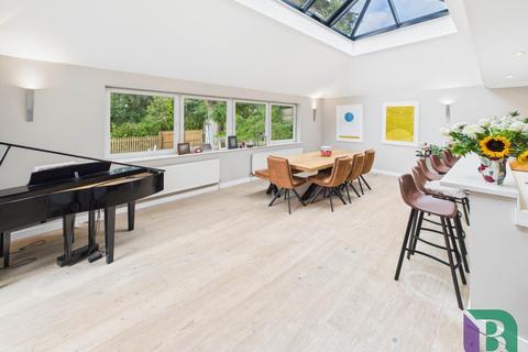 5 bedroom detached house for sale, Silverbirches Lane, Woburn Sands MK17