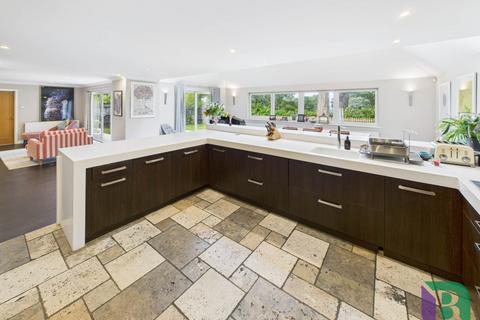 5 bedroom detached house for sale, Silverbirches Lane, Woburn Sands MK17
