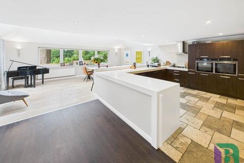 5 bedroom detached house for sale, Silverbirches Lane, Woburn Sands MK17