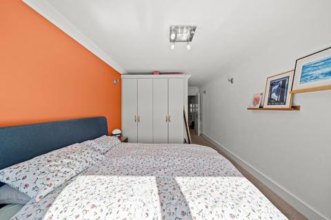 Flat 6, Newhaven Court, 189 Willesden Lane, London, NW6 7YN