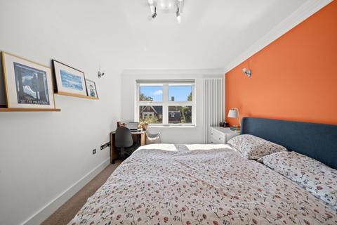 Flat 6, Newhaven Court, 189 Willesden Lane, London, NW6 7YN