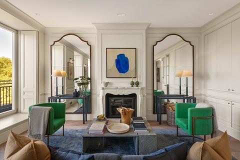 Flat 19, 2 - 3 Ladbroke Square, London, W11 3LX