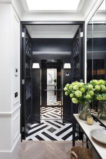 Flat 19, 2 - 3 Ladbroke Square, London, W11 3LX