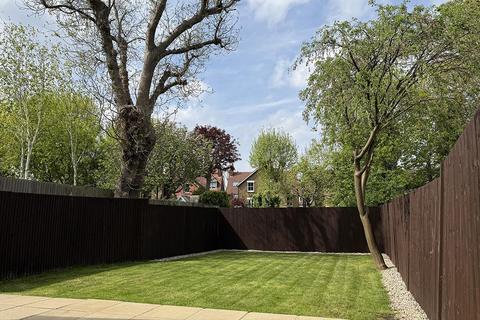 2 bedroom flat for sale, Grove Park, Camberwell, SE5