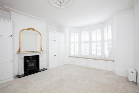 2 bedroom flat for sale, Grove Park, Camberwell, SE5