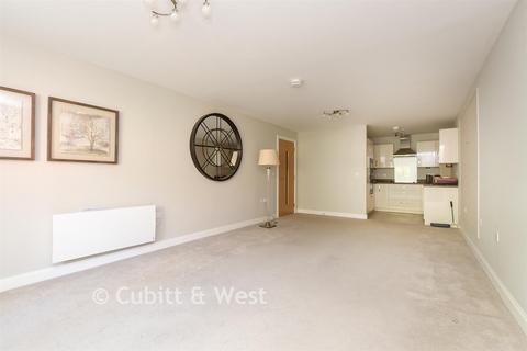 2 bedroom ground floor flat for sale, Outwood Lane, Chipstead, Surrey