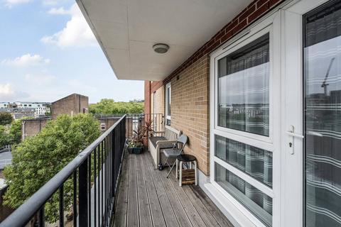 2 bedroom flat for sale, Solar House, Wood Green, London, N22