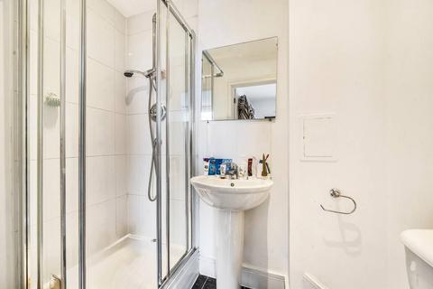 2 bedroom flat for sale, Solar House, Wood Green, London, N22