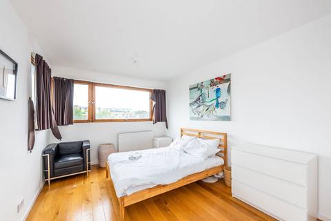 3 bedroom flat to rent, Tachbrook Street, Pimlico, London, SW1V